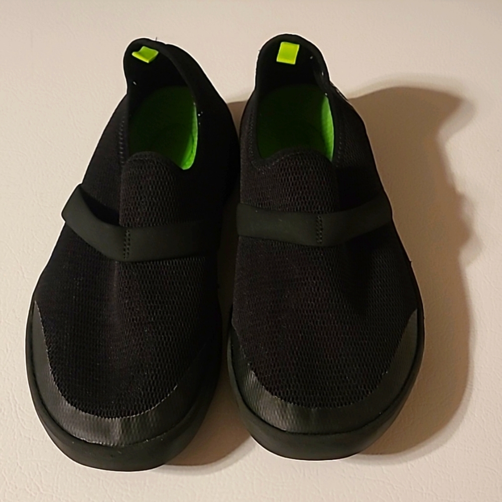 Oofos OOmg eeZee Slip On Recovery Shoes Women's Size 9